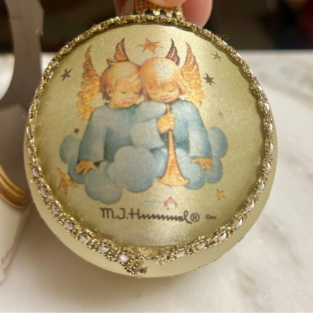 Schmid Berta Hummel • White & Gold Glass Christmas Ornament W/ Angel Design - Picture 4 of 14